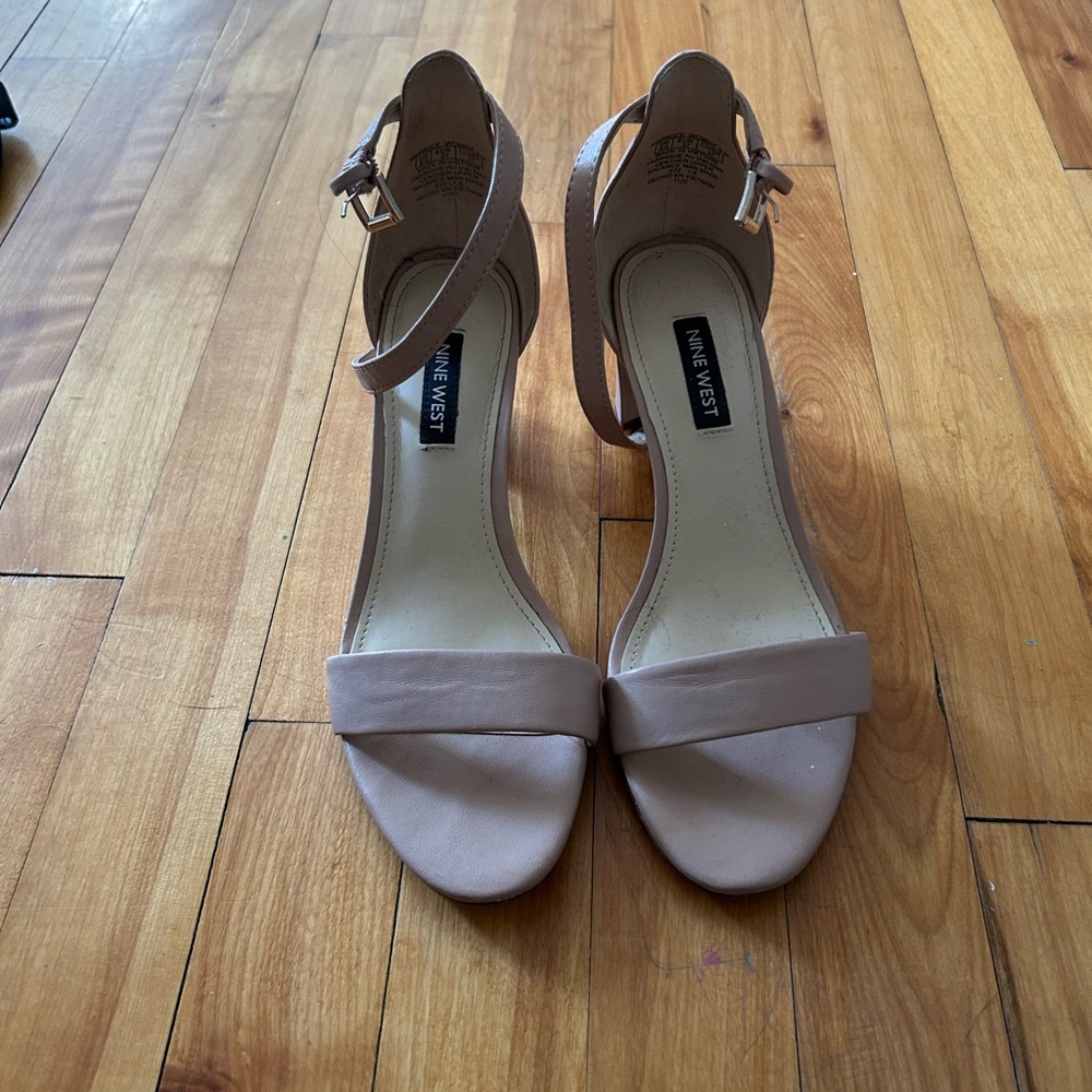 Nine West Women's Tan Sandals